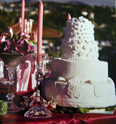 dazzleM's wedding cake was featured in a gorgeous setting created by Anseth